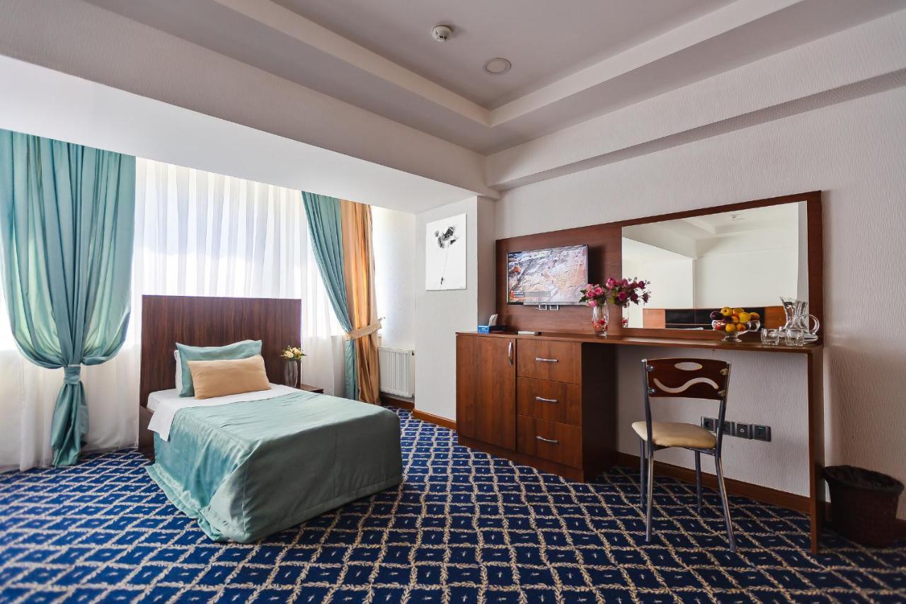 Demir Yol Plaza Hotel Μπακού Εξωτερικό φωτογραφία